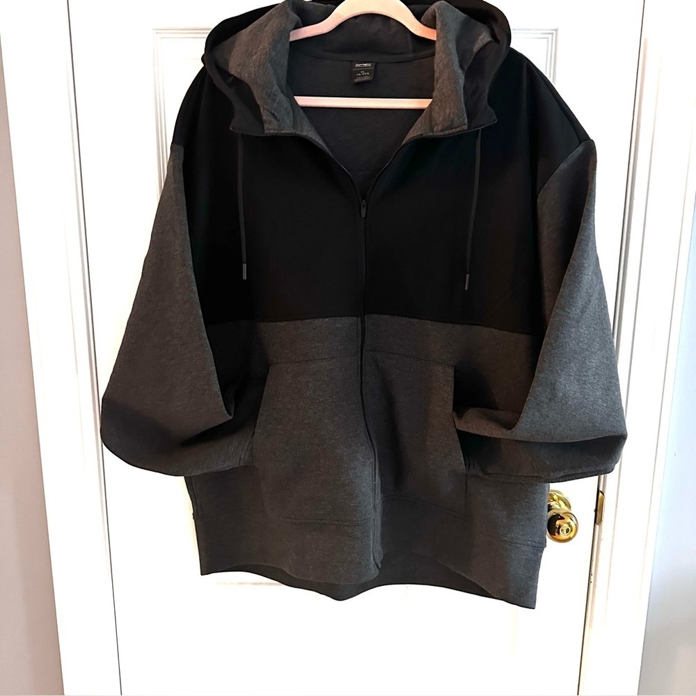 A/E American Eagle Mens size XL zip up hoody black & grey like new